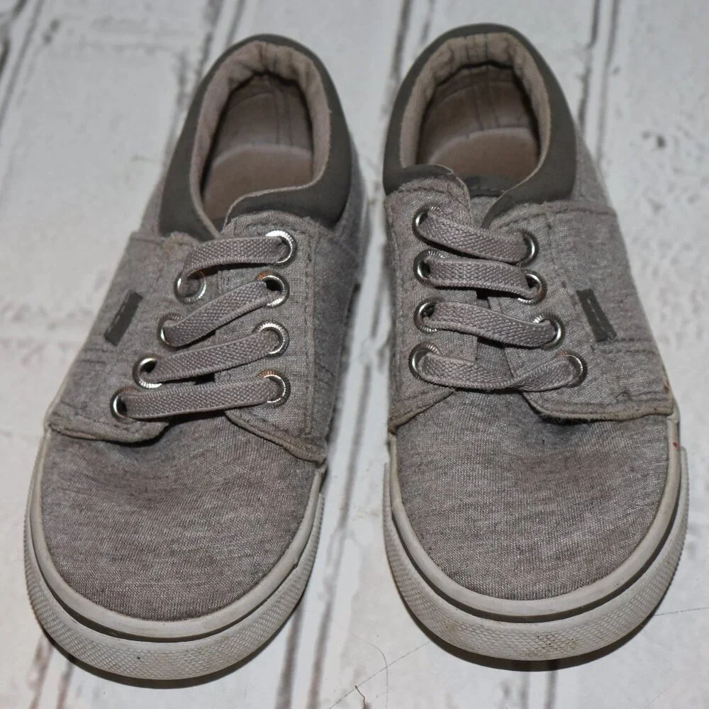 🌫️ FALLS CREEK GRAY SHOES · TODDLER SIZE 7 👟